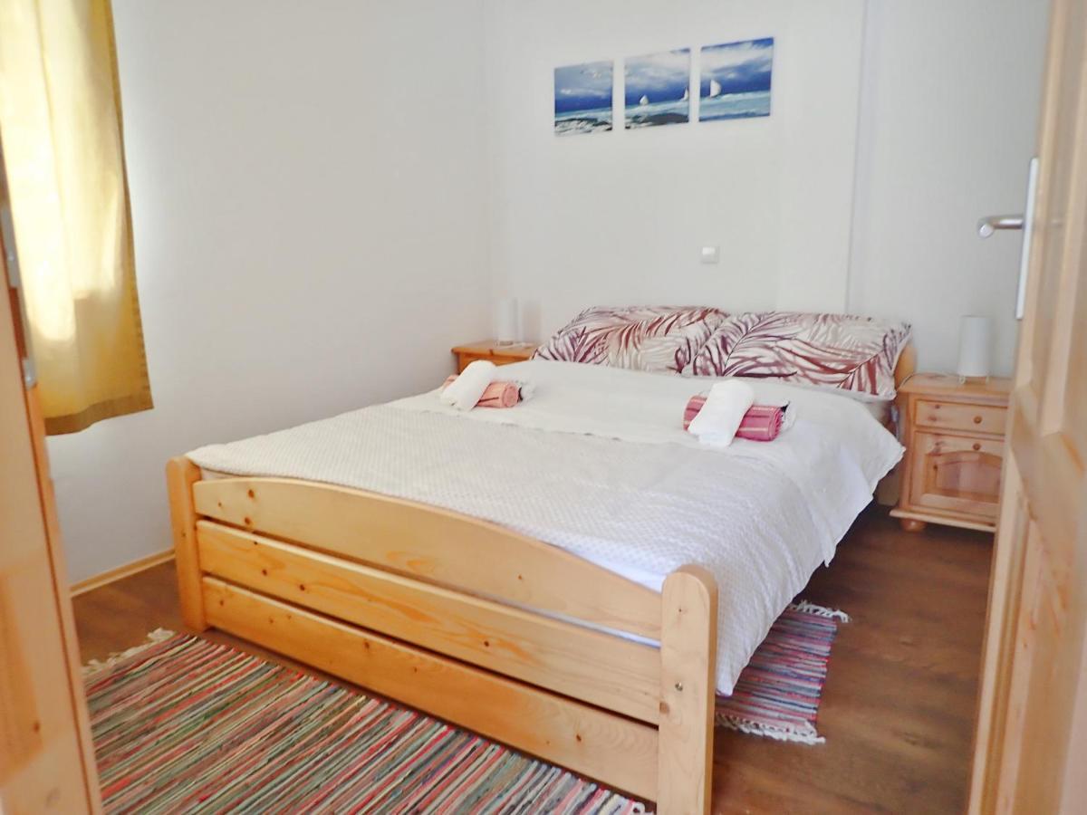 Apartment Maca Starigrad Paklenica Esterno foto